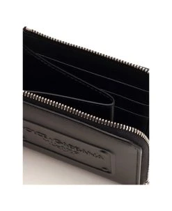 Dolce & Gabbana Embossed Logo Card Holder -Stylish Men-Dolce & Gabbana 0a10da1691861a4e87313dd8f128c448