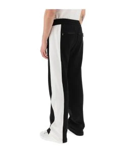 Dolce & Gabbana Jogger Pants With Lettering Logo Patch -Stylish Men-Dolce & Gabbana 70a7d1134679ff546917652e70d3f746